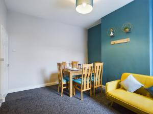 Pottery House - Stoke on Trent -Free parking - Central Location - Sleep 8