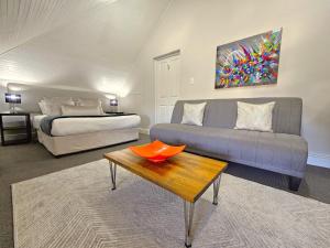 Standard Family Room room in 4 on Varneys Guest House - We have uninterrupted power