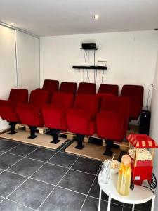 Maisons de vacances Maison + Guest House + Salle Cinema/Karaoke : photos des chambres