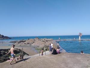 Maisons de vacances Charming Breton cottage near the beach, Saint-Brieuc bay : photos des chambres