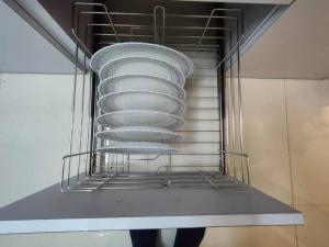 Contemporary 2 BR, Pool view Apt