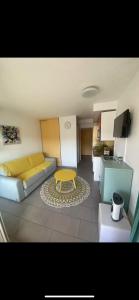 Studiof1bis à 50 m de la plage