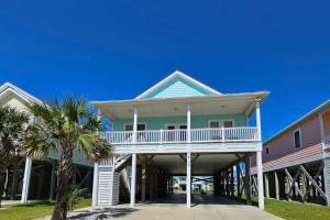 2nd Row Sunrise Retreat - 4hvězdičkové hotely ve městě Oak Island