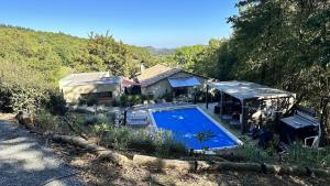 Maisons de vacances Maison d-une chambre avec piscine partagee jardin clos et wifi a Pardailhan : photos des chambres