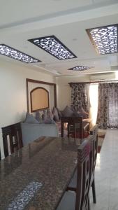 City Square - Apartments With Side Sea-View