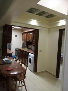 City Square - Apartments With Side Sea-View