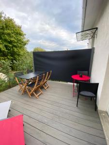 Maisons de vacances The Little Oak Duplex with terrace from 1 to 4 p : photos des chambres