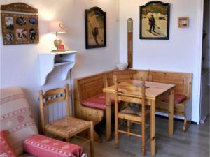 Studio agréable 4 pers, skis aux pieds, accès piscine - FR-1-267-205