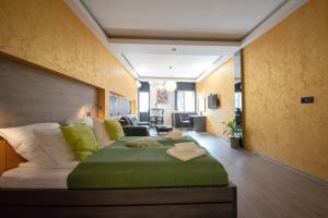 Green Central Studio