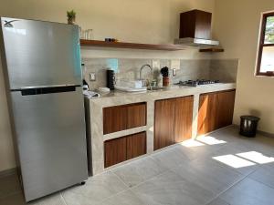 Casa blanca playa saladita