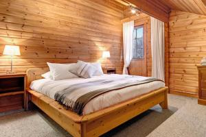 Maisons de vacances Is a traditional 4-star chalet which was largely renovated in 2022 : photos des chambres