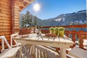 Maisons de vacances Is a traditional 4-star chalet which was largely renovated in 2022 : photos des chambres