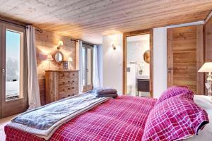 Maisons de vacances Is a traditional 4-star chalet which was largely renovated in 2022 : photos des chambres