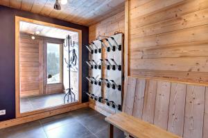 Maisons de vacances Is a traditional 4-star chalet which was largely renovated in 2022 : photos des chambres