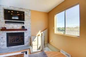 1 Mi to Whiskey Row Home with Fire Pit and Deck