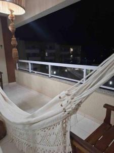 Guarajuba - apartamento 2 quartos com suíte e piscina raia olímpica