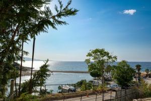 Coral Paradise Apartament in the first line of the sea