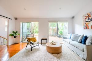 Retreat - Opulent Treetop Views