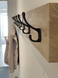 Wind and Waves Apartment by Seaside Llandudno