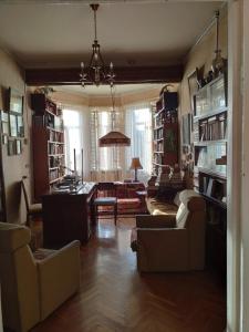 White Hotel Guesthouse