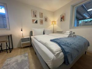 Vorstadtoase - Apartment für 2 Personen mit Smart TV, Parken, eigenen Bad, Netflix - Nähe BER