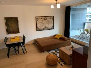 Self check-in, Danube bank, free parking