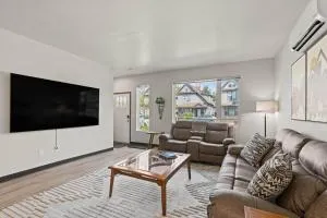 Brand New 3BD 2 5BTH Triplex Unit Near Downtown - Chewelah