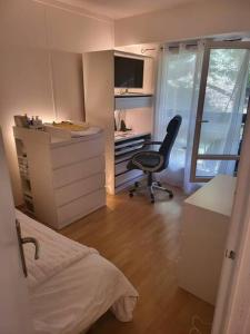 Appartements T 3 Paris-Orly aeroport 10 min • jardin parking : photos des chambres