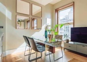 Welcome London Piccadilly Circus