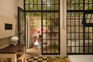 PAZ by DW - 洛伊萨