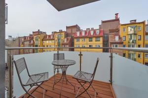 Apartment Na Szancach with Balcony by Renters