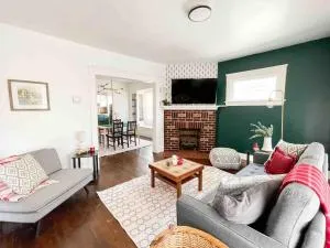 West Cleveland Up Unit We Allow Pets - ليكوود