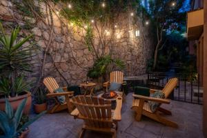 Angelic Centro 2BR, Pool & Jacuzzi, Gated Village