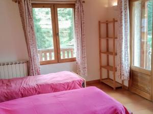 Chalet spacieux 6 pièces avec cheminée, barbecue, près des pistes, parking privé - FR-1-762-43