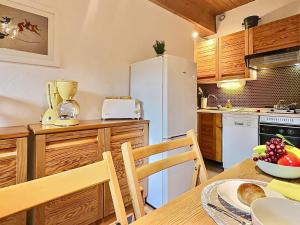 Grand T3 à Val dIsère avec deux salles de bain - FR-1-411-898