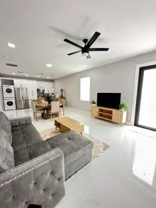 Discover Your Paradise Retreat in Naples - Orangetree