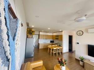 BOM HOMES- ECOPARK- SERVICE APARTMENt