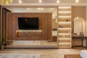 Royal apartment on Gorodotska 33 street