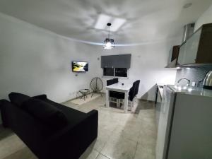 Travel Suites Ezeiza- 5 pax- Centro Eze- Shoppings a 8 min