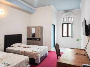 RedDoorz Plus Syariah near Simpang Rimbo Jambi 2