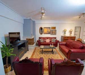 Ioannas Mansion - By the lake