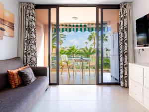 115 Acapulco Playa de Las Americas