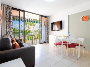 115 Acapulco Playa de Las Americas