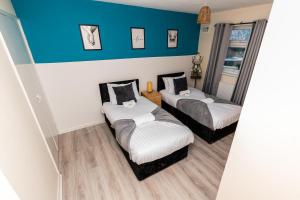 Fife - Driveway Parking Spacious 4 bed house Sleeps 6 Ideal Contractor Accommodation