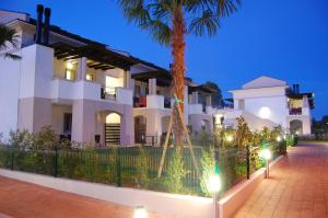 Nice Apartment with huge swimming pool and solarium