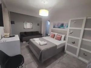 Studio Santa Monica - Stefanosaíoi