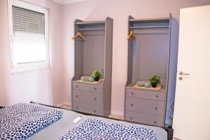 Casa Yelena - Well maintained flat only 30 m from the sea with pool