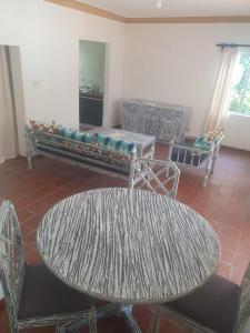 Wayside Beach Apartments