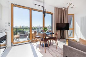 The Motlavian Apartment by Renters Prestige