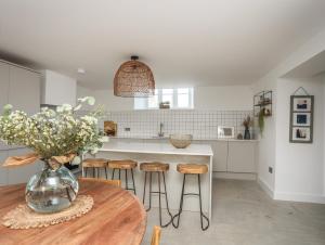 Ysgol Fach Little School